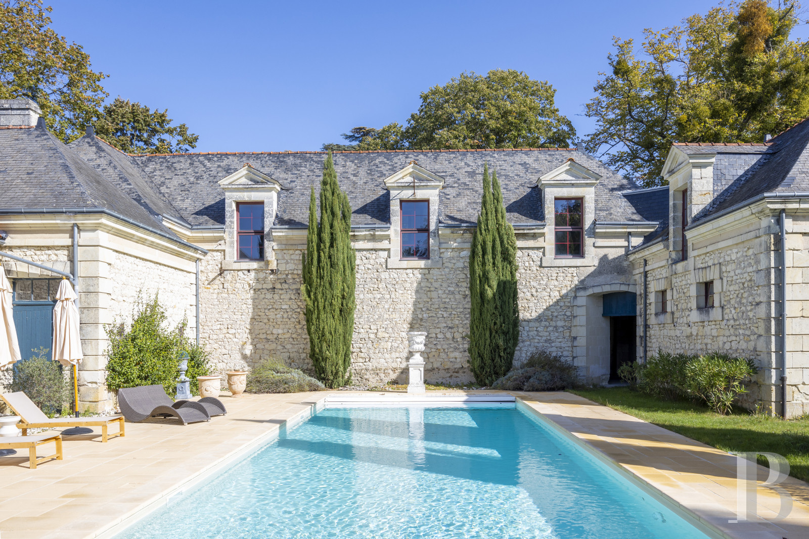 A 17th and 19th century Touraine château in the south of the Indre-et-Loire department, halfway between Tours and Poitiers - photo  n°49